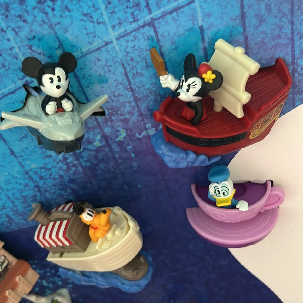 Disney McDonald Mickey and Minnie runaway railroad Walt Disney World toy set - Picture 8 of 13